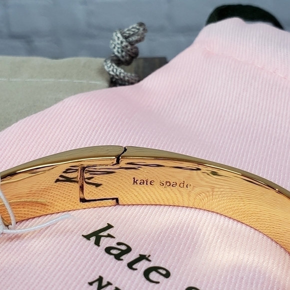 𝅺KATE Spade Gold Tone Bar Cuff Bracelet NWT - Picture 9 of 9